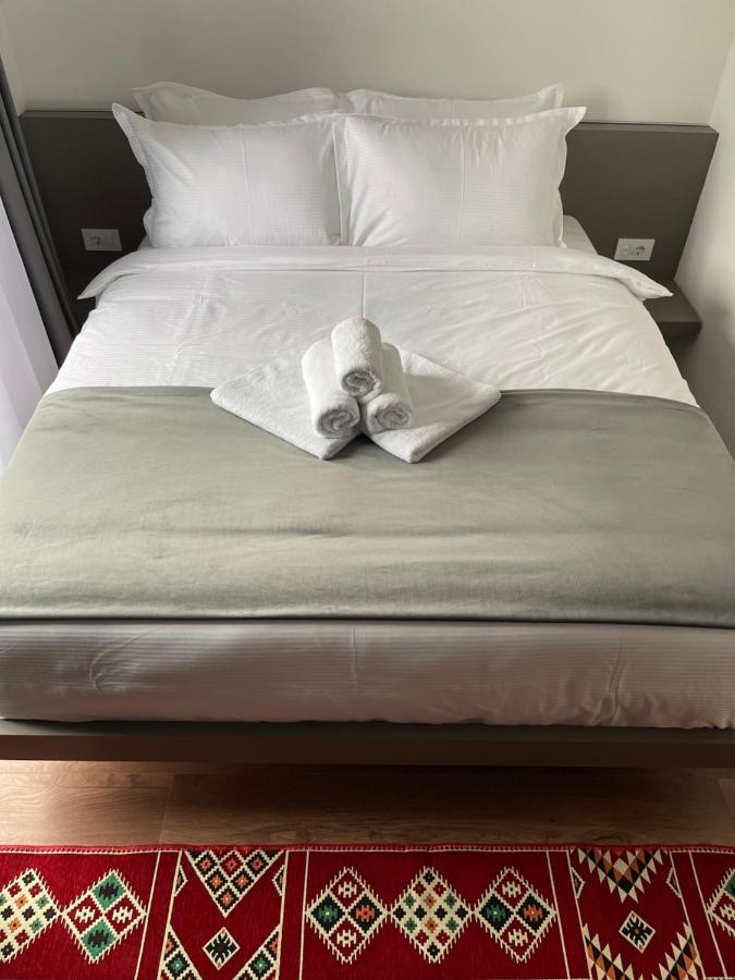 Etnomania Boutique Hotel Pristina Eksteriør bilde