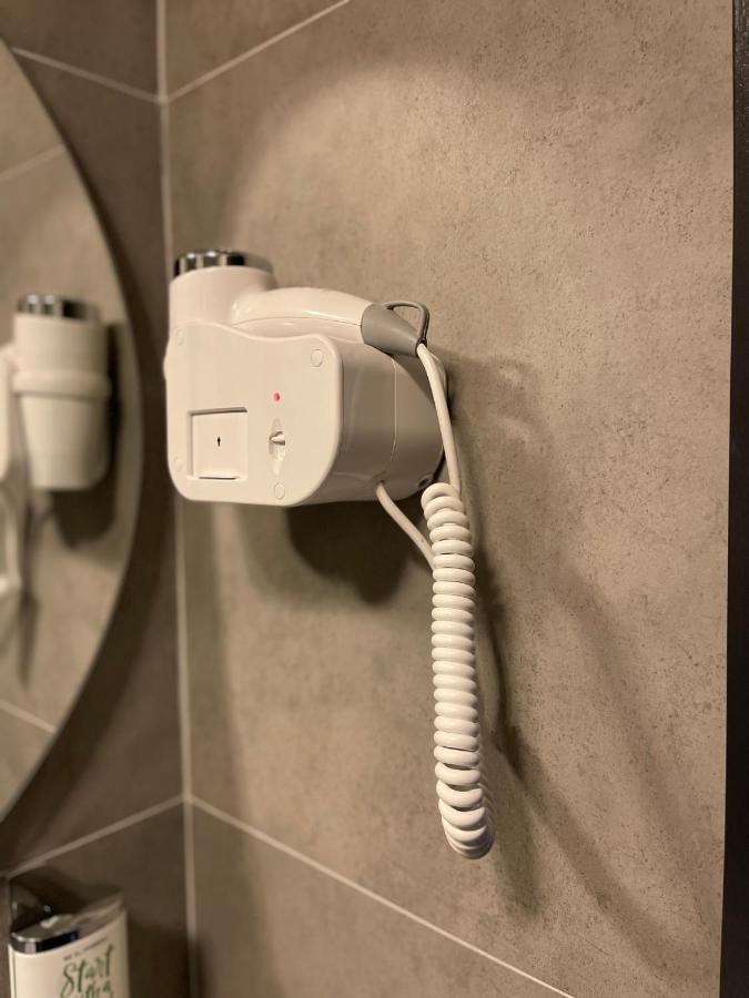 Etnomania Boutique Hotel Pristina Eksteriør bilde