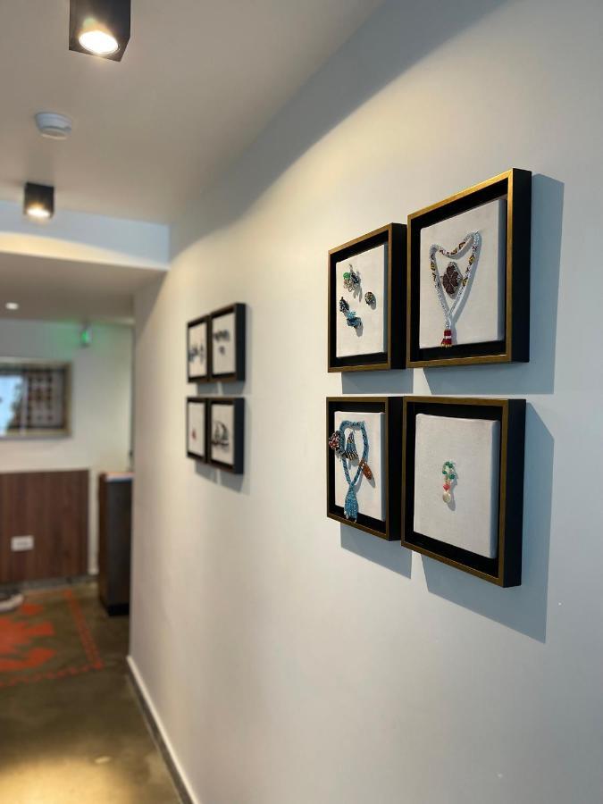 Etnomania Boutique Hotel Pristina Eksteriør bilde