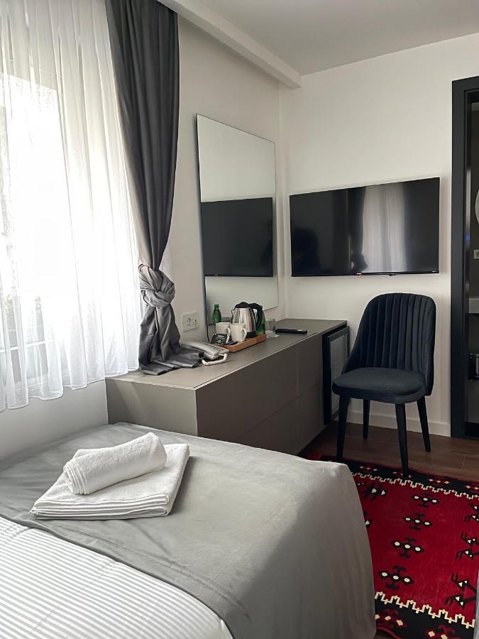 Etnomania Boutique Hotel Pristina Eksteriør bilde