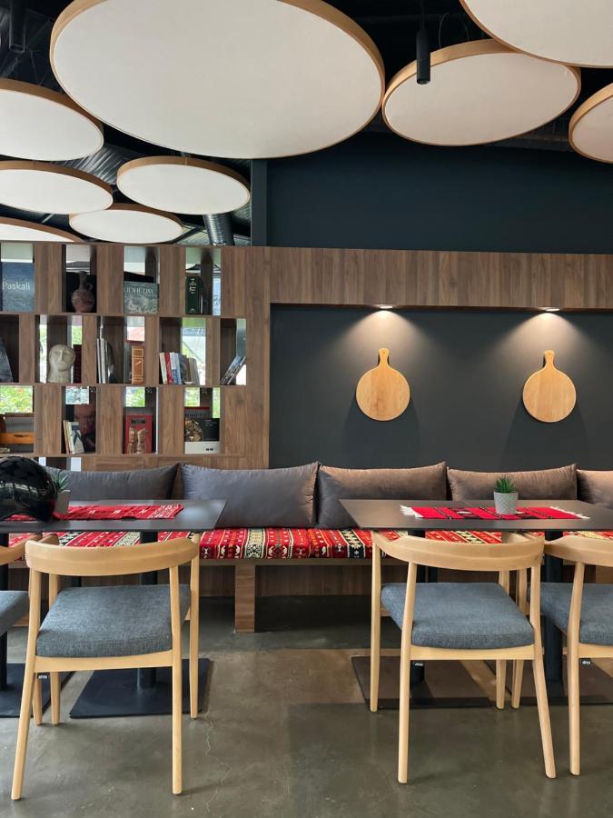 Etnomania Boutique Hotel Pristina Eksteriør bilde