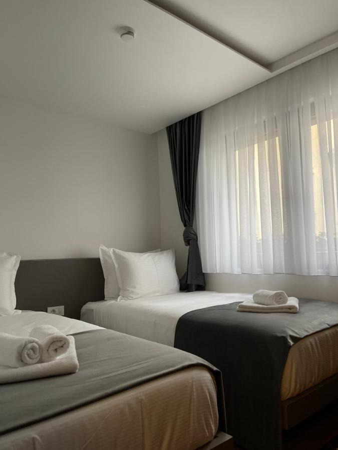 Etnomania Boutique Hotel Pristina Eksteriør bilde