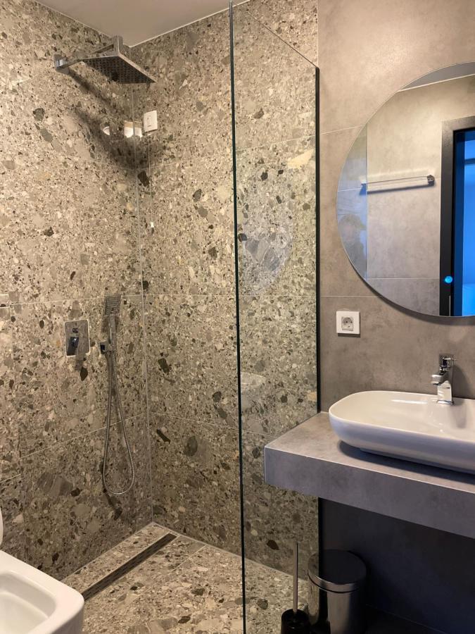 Etnomania Boutique Hotel Pristina Eksteriør bilde